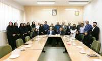 حضور رئیس دانشگاه در پژوهشکده برای گرامیداشت مقام استاد